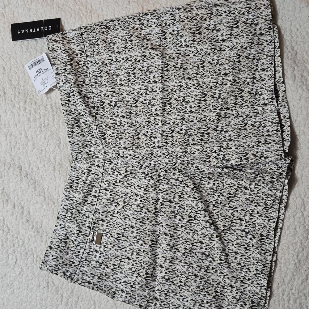 Womens shorts size 16 NWT